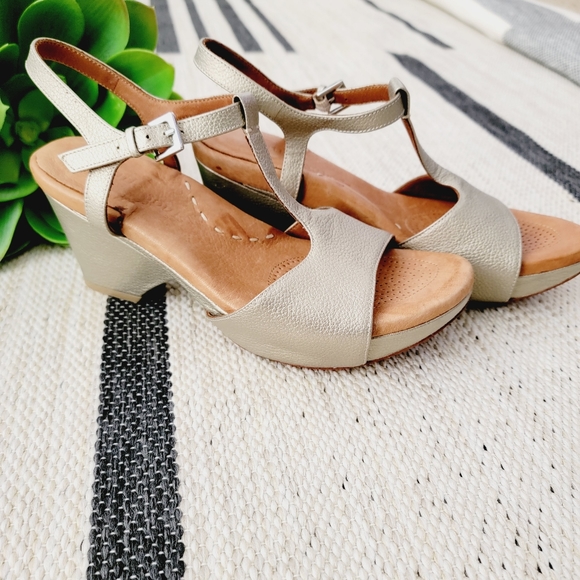 Gently Souls T-Strap Wedge Sandals - Picture 4 of 14